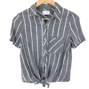 Universal Thread || Gray Striped Button Down